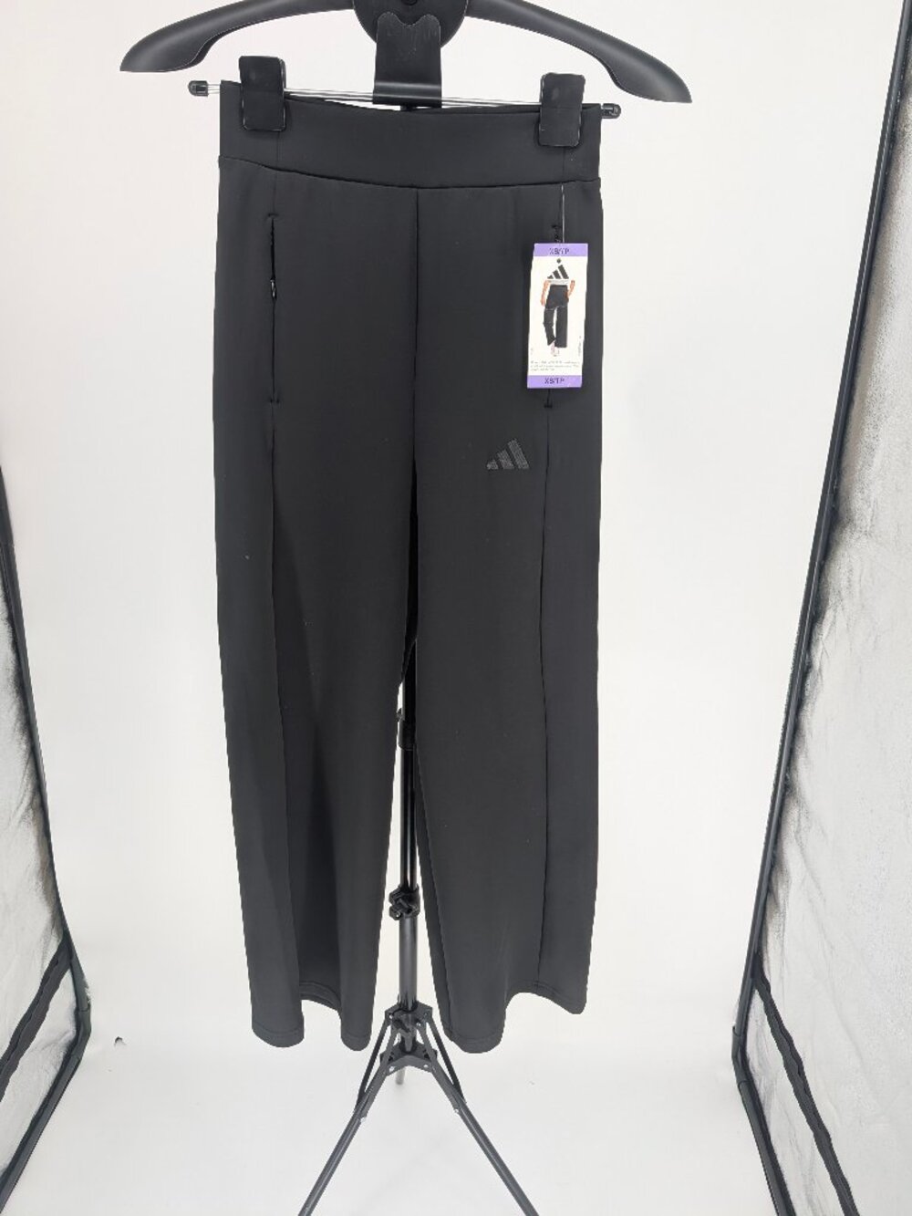 Adidas Women’s Black Ankle Pants Zip Pockets XS NWT